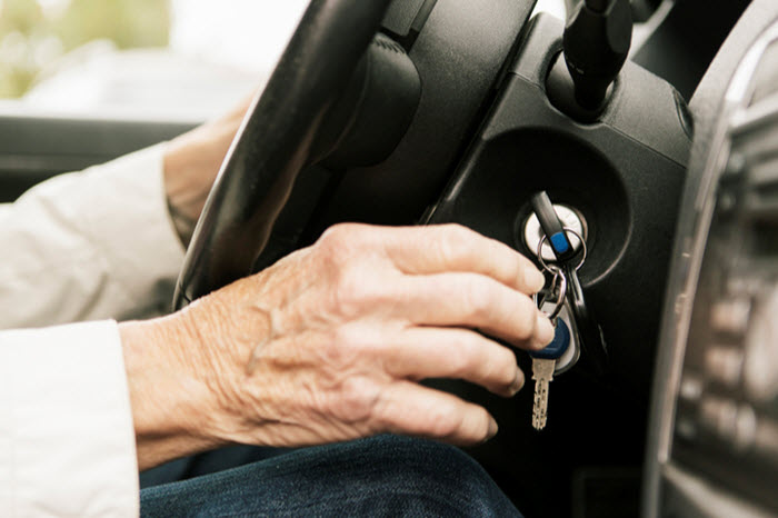 Convaincre mon proche d’arrêter de conduire